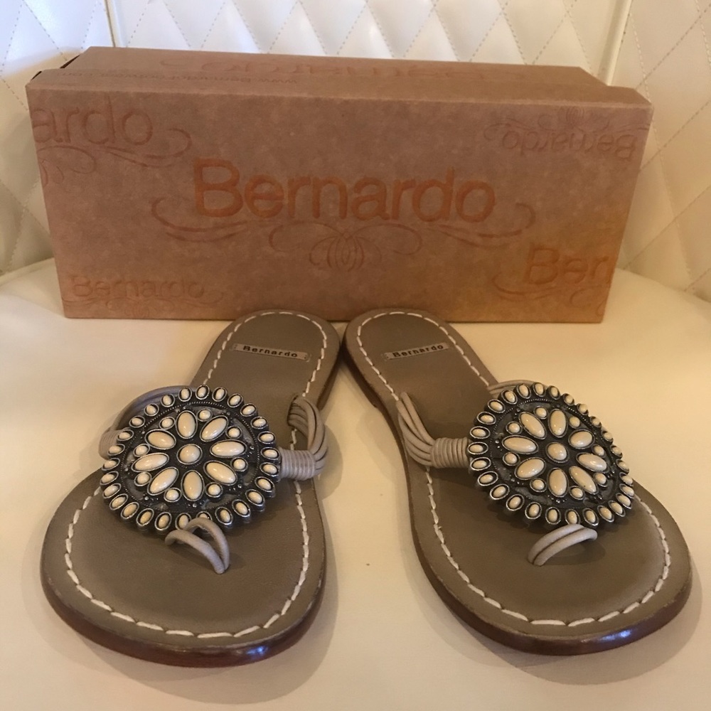 NEW Bernardo Sandles